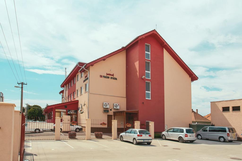 Penzion Hviezda Bratislava Esterno foto